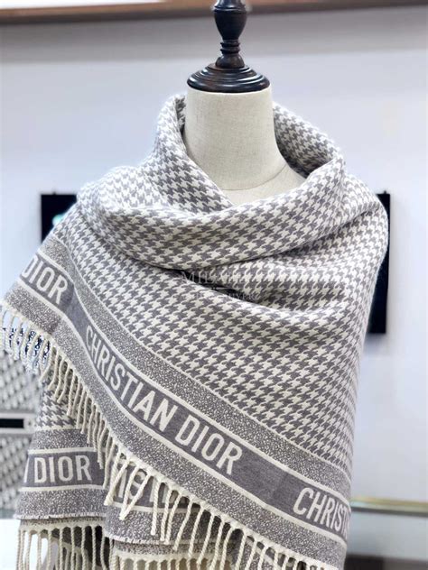 dior wool scarf